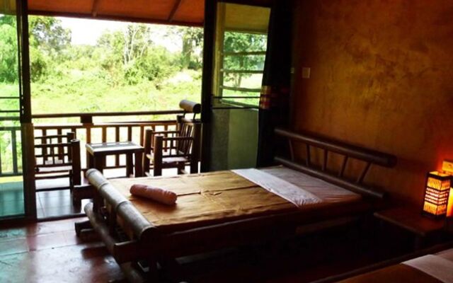 Akha River House