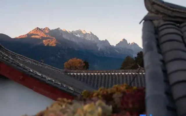 Yulong Qiyunli Designer Homestay