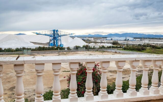 Graceful Bungalow in Santa Pola near Sea