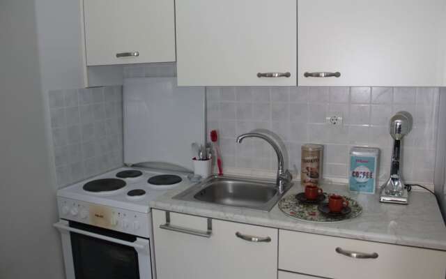 Siviri Deluxe Apartment