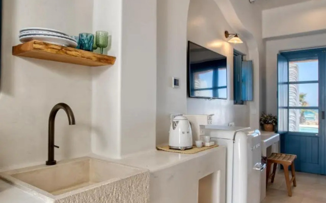 Blue Pearls-Adults Only Luxury Suites