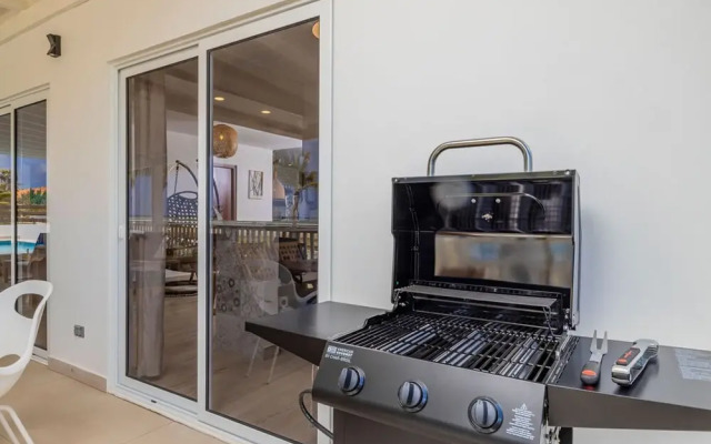 Secluded Beachfront Gem Pool Patio View BBQ