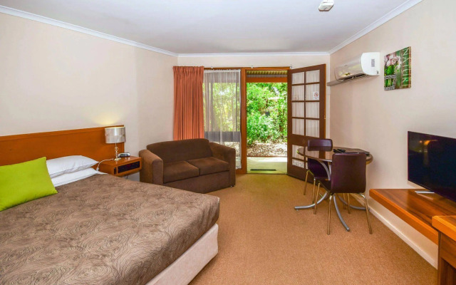 River Country Inn