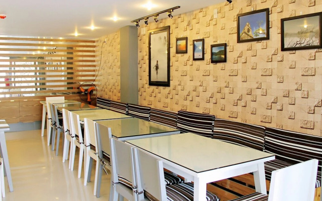 The Carnation Hotel Da Nang