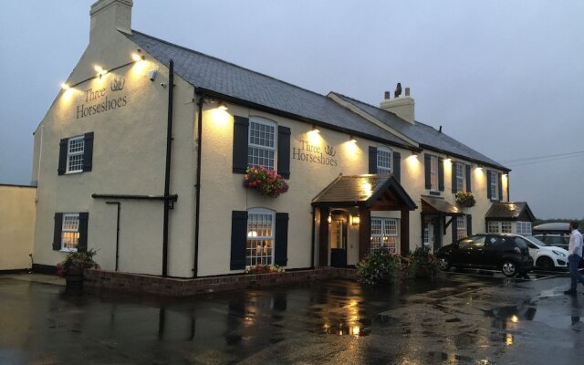 The Three Horseshoes