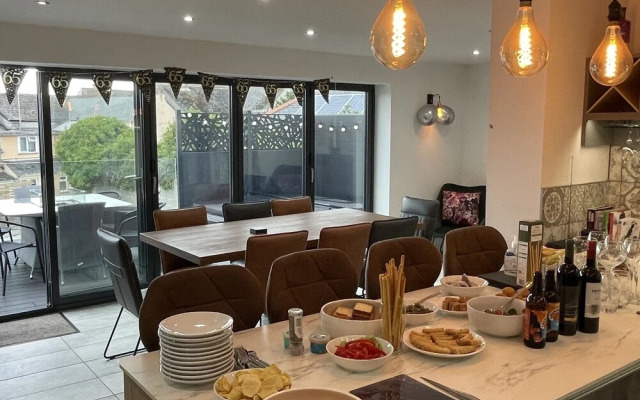 Captivating 5-bed House in Porthleven