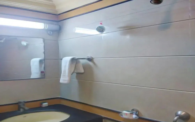 Oyo 333 Hotel Crystal Homes