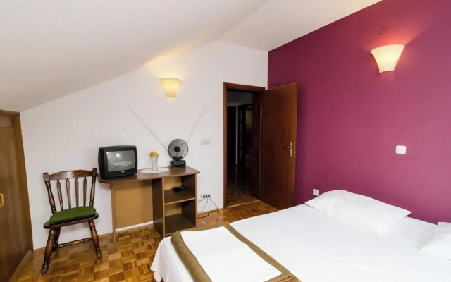 Apartments Banac