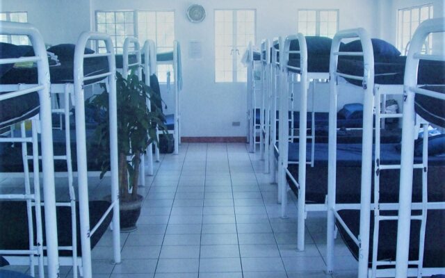 Luneta Dormitory - Hostel (Caters to Men)