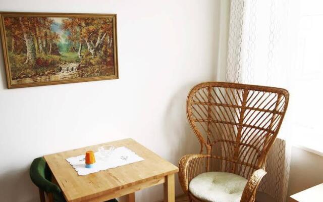 Arni's Place