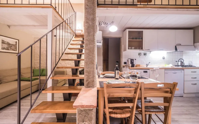 A Few Steps to The Duomo Upscale 2BD Apt