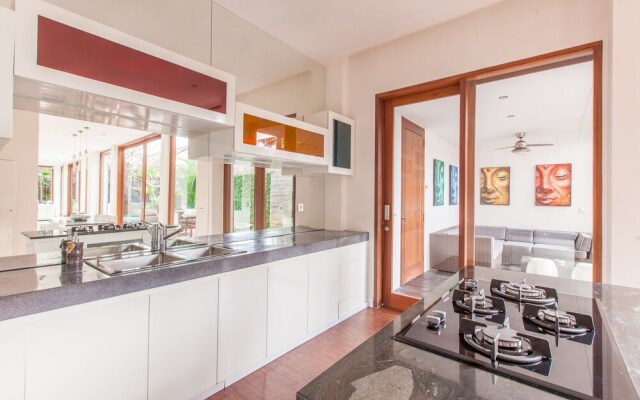 AB Villa & Apartments