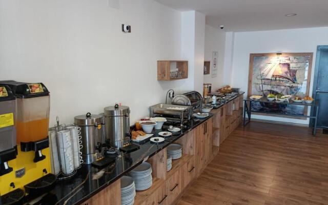 Отель The Marine Hotel Trabzon