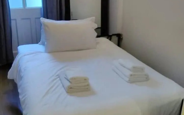 Superior Kensington, London Flat With Free Wi-fi