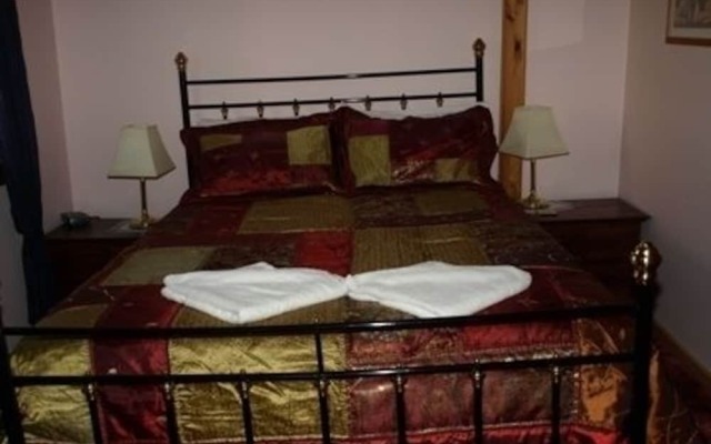 Pemberton Old Picture Theatre Holiday Apartments