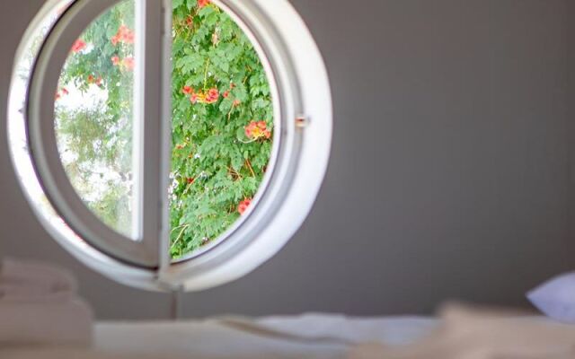 Olya Boutique Hotel