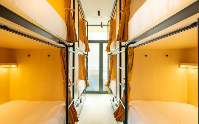 Petit Hostel Palacio Real