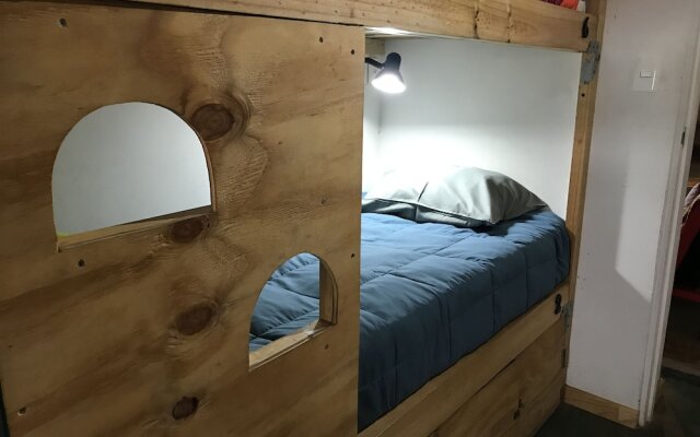 New Wave Hostal