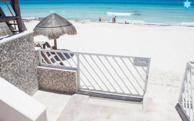 Modern apartment near the beach