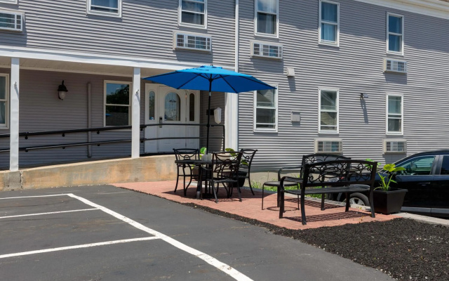 Westborough Inn
