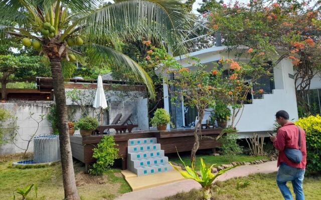 Yao Yai Beach Resort - SHA Extra Plus