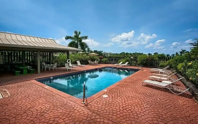 Kahaluu Bay Villas 304
