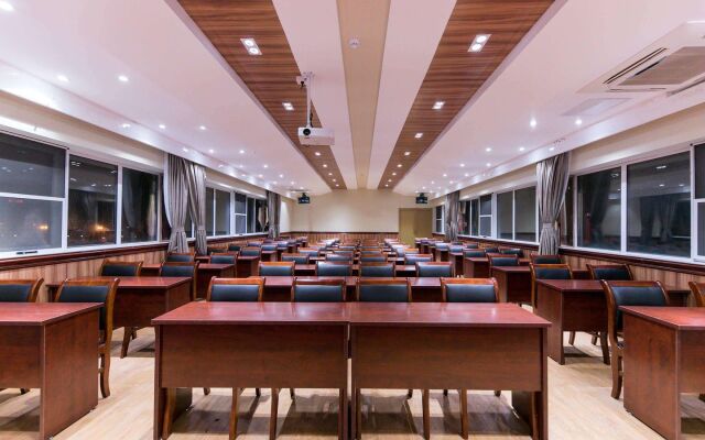 ibis Nantong Qingnian