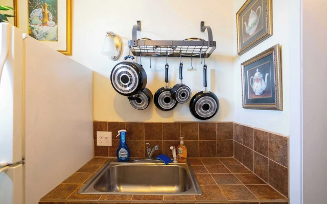 Mariposa Monarch Walk to River