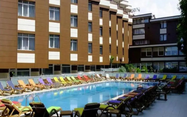 Grand Gold Hotel