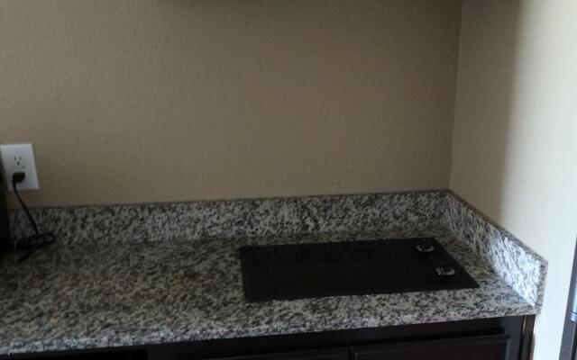 West Worth Inn and Suites