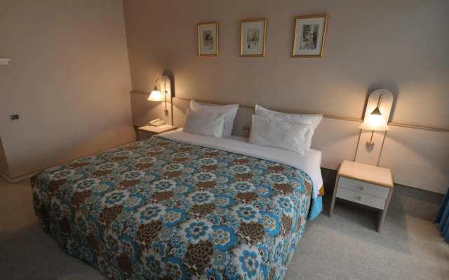 Wassim Hotel