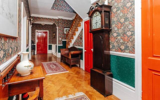 Waterfront Retreat in Hambleden