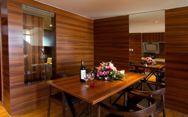 Er Hai Bay Holiday Hotel