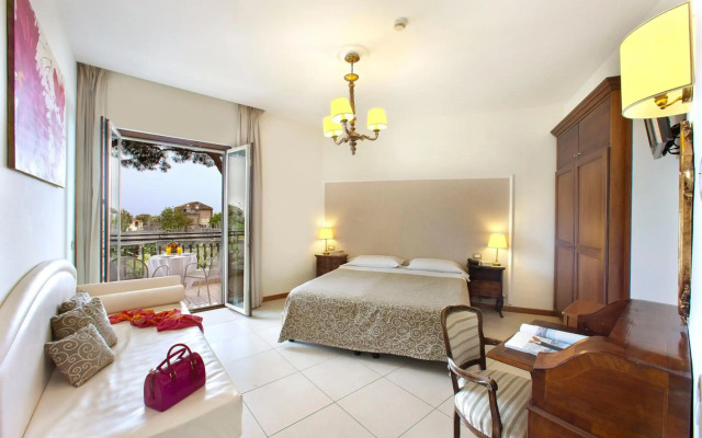 Hotel Alpha