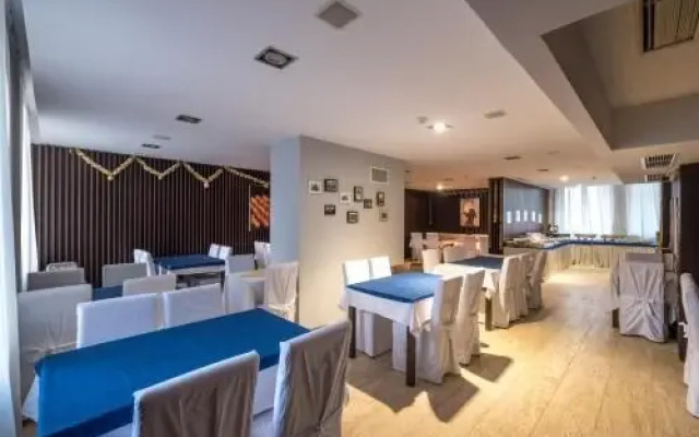 GT Aspen House Apartments