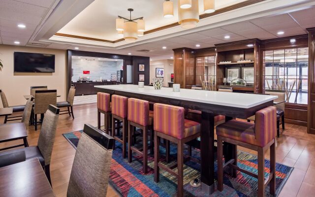 Best Western Plus Lexington Inn