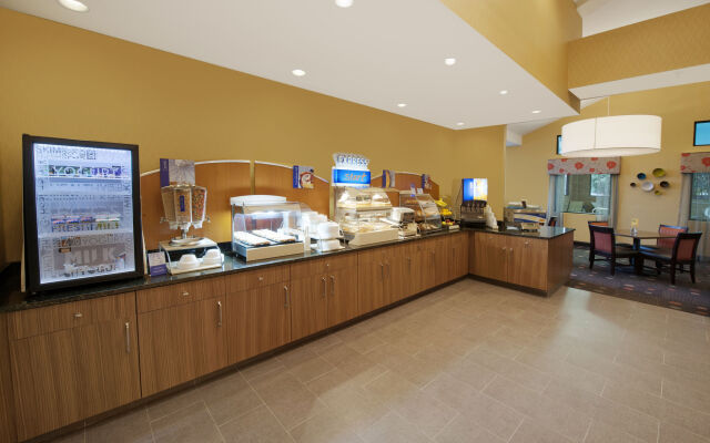 Holiday Inn Express Fredericksburg Southpoint by IHG
