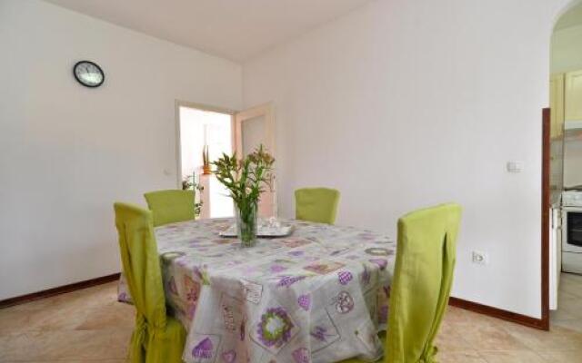 Apartments Mariza 1026