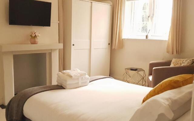 The Comfy Place - Private Apartment in Maidenhead