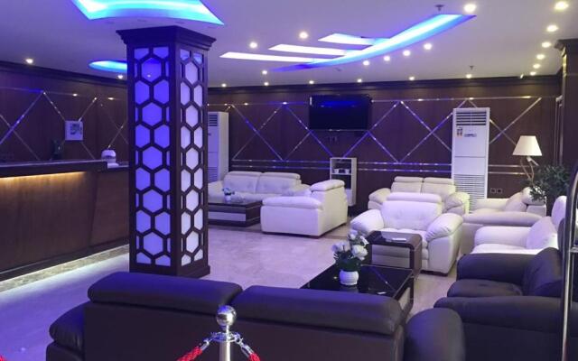 Nourth House Aparthotel