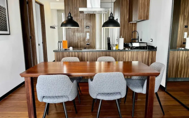 w Amazing 2BR With Elegant Balcony in Roma Nte