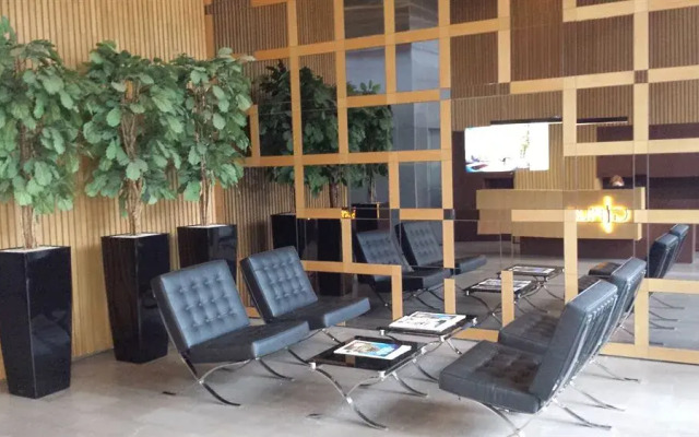 A Suites Airport