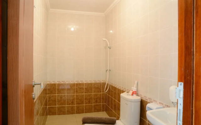 Luxury Design Grand Palace Kemayoran Apartment With Private Bathtub