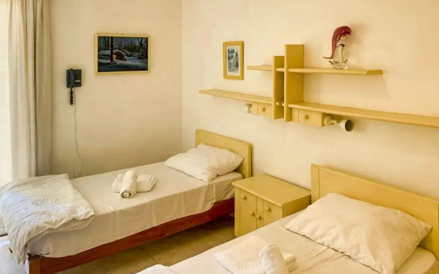 Seafront apartment in Gozo, Marsalforn