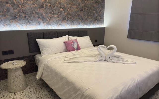 Hotel With OK