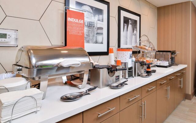 Hampton Inn & Suites St. Paul Oakdale/Woodbury