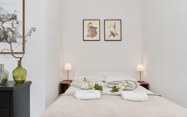 Railway Station Apartment by Renters
