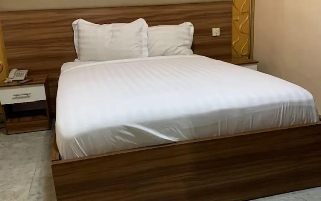 Royal Marquis Hotel