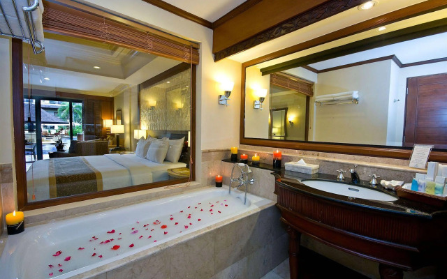 Emerald Island Hotel