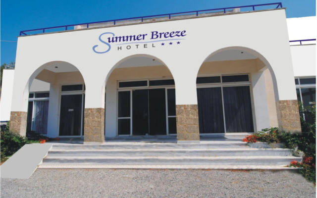 Summer Breeze Hotel
